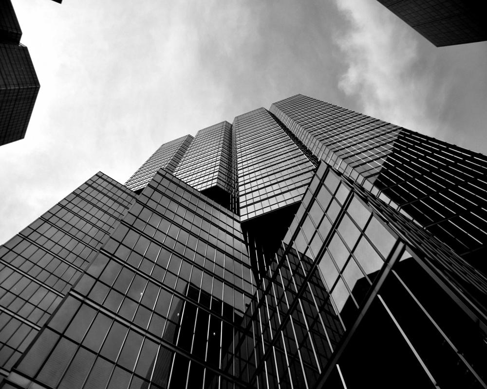 Monolith vs Microservices vs Modular Architecture - How to Choose the Right System Design