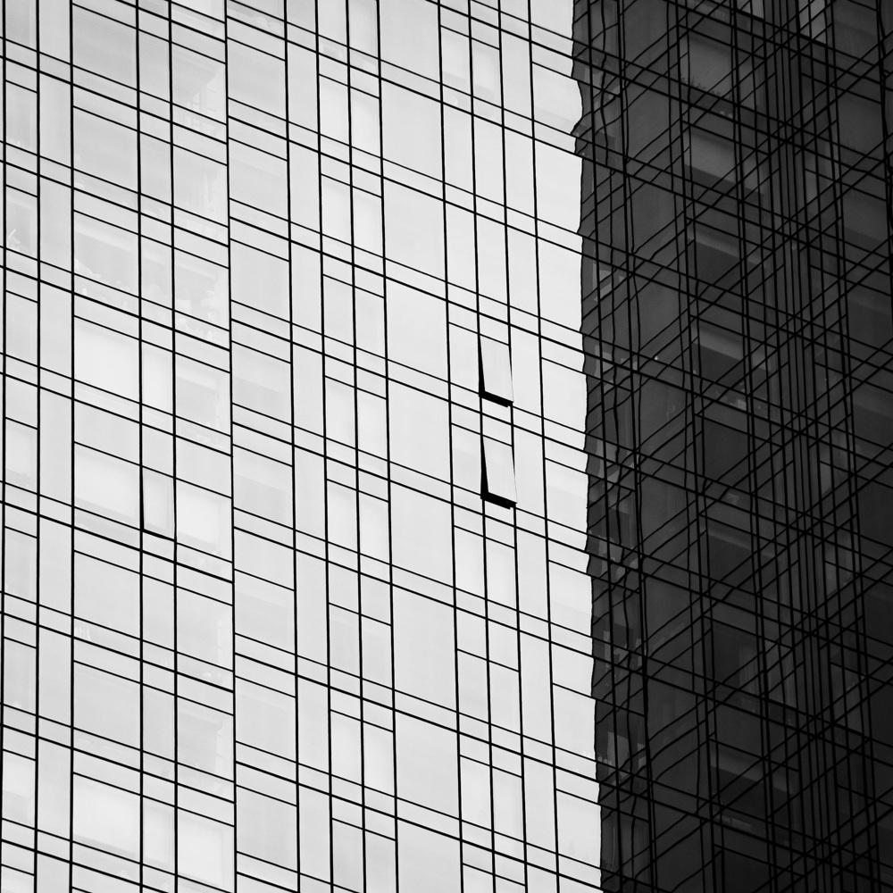 R&D Centers or Distributed Teams - Which Model Scales Best